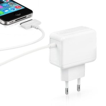 Travel charger for iPhone and iPod