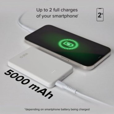 5,000 mAh power bank with wireless magnetic charging