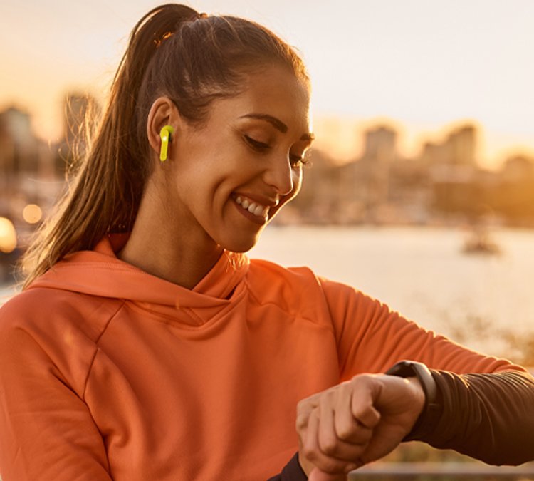 Accesorios de deporte y bienestar: relojes, auriculares, riñoneras | SBS