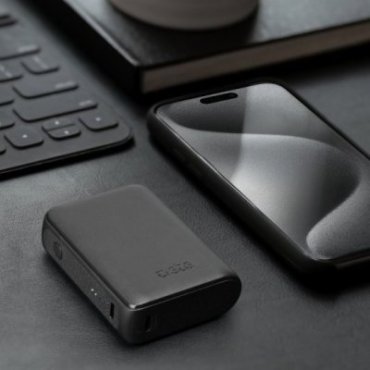 Ultra-compact 10,000 mAh power bank