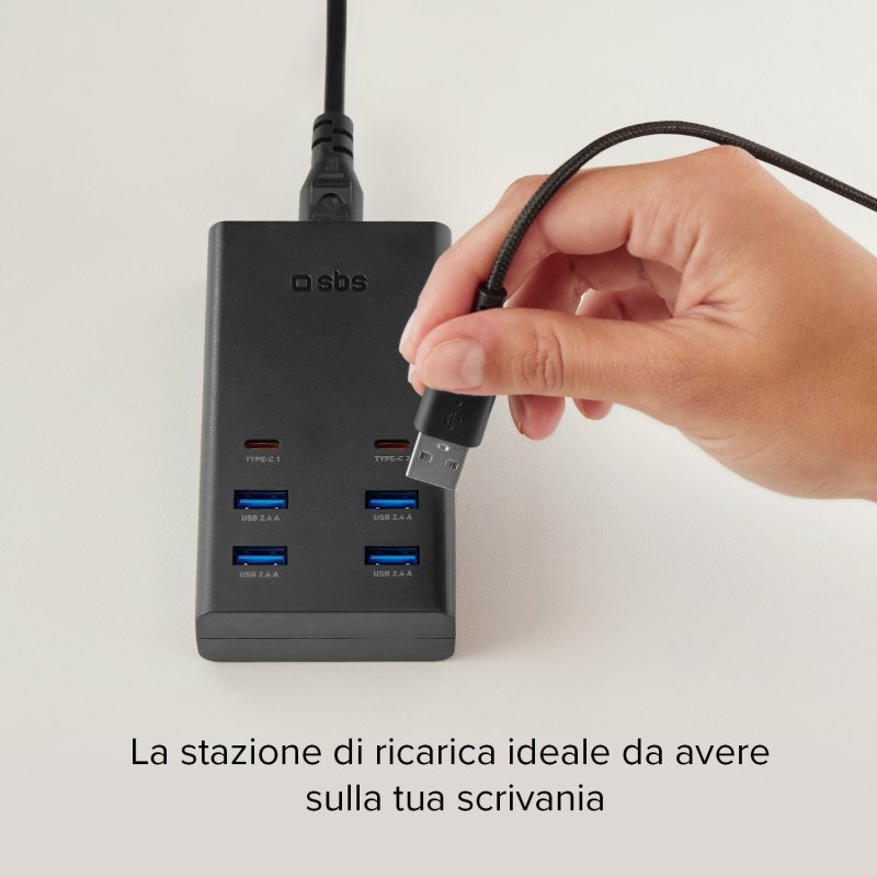 Charging station with 4 USB-A ports and 2 USB-C ports