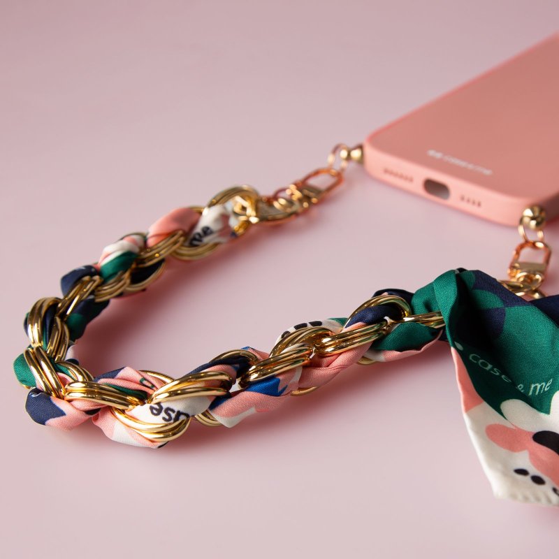 iPhone 14 Plus cover with wrist chain and foulard