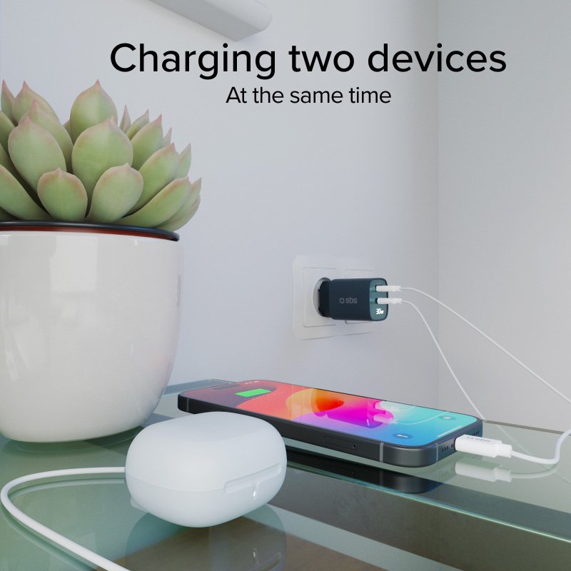 Wall charger with LCD screen, 1 USB-C PD 30W output, 1 USB-A 18W output